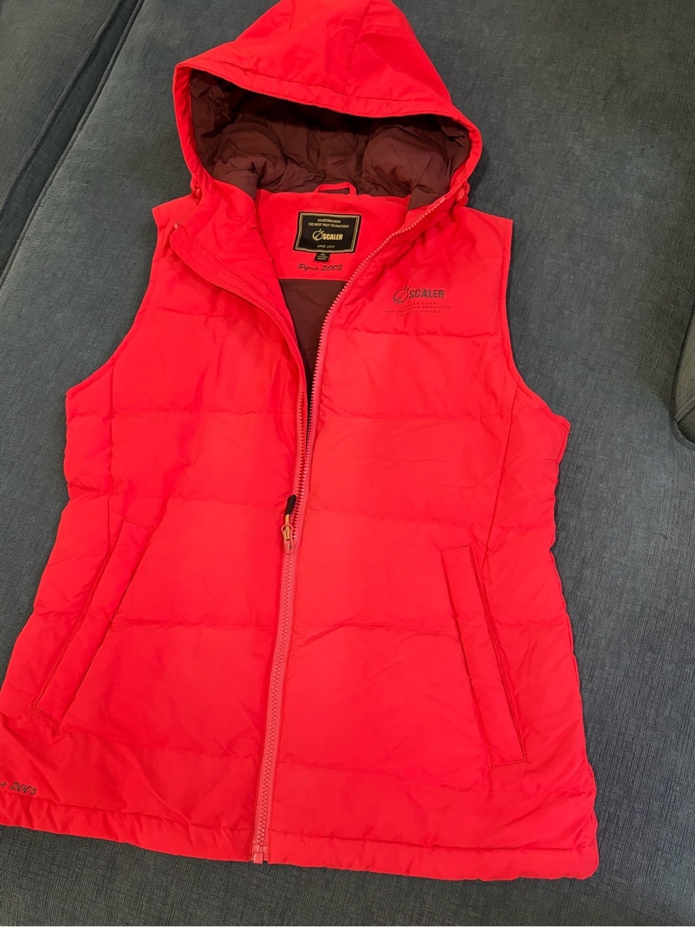 Women's Hooded Puffer Vest - Bright Red